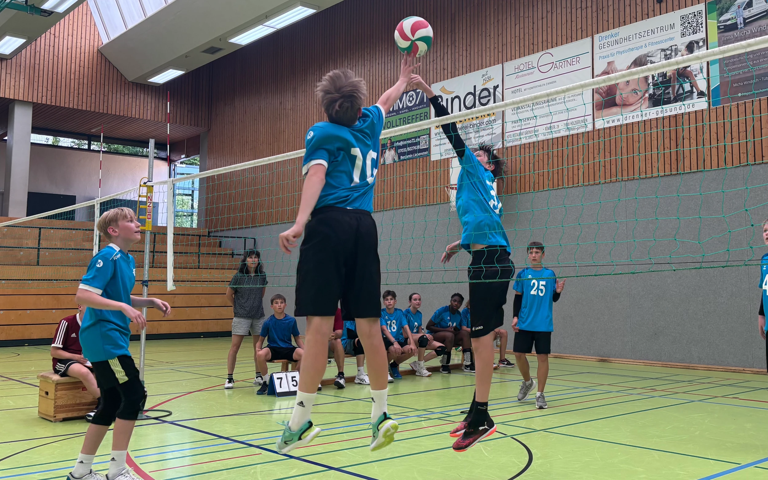 Bild 3: THG-Volleyballer erreichen das Landesfinale!