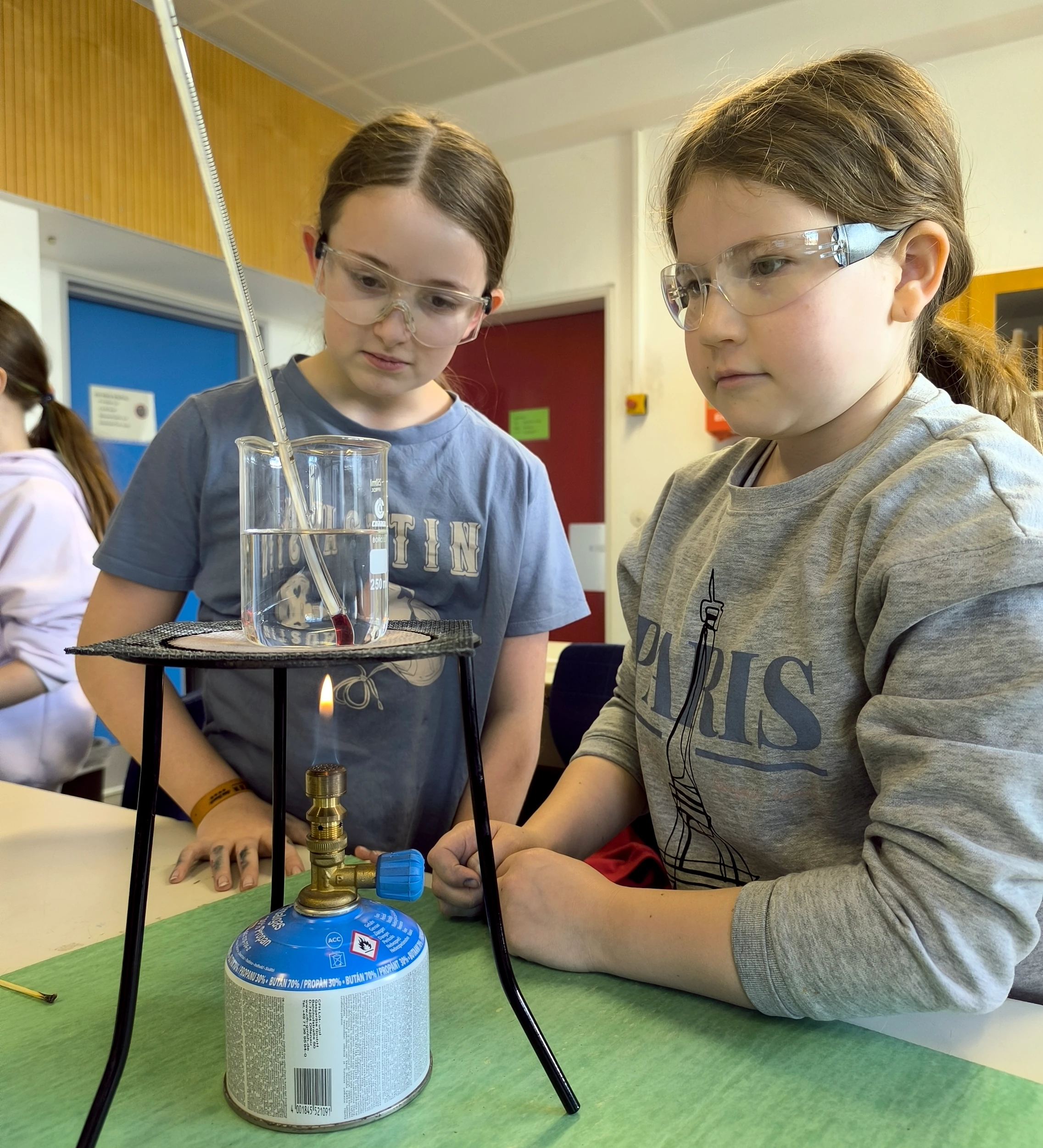 Wasser erhitzen mit dem Bunzenbrenner